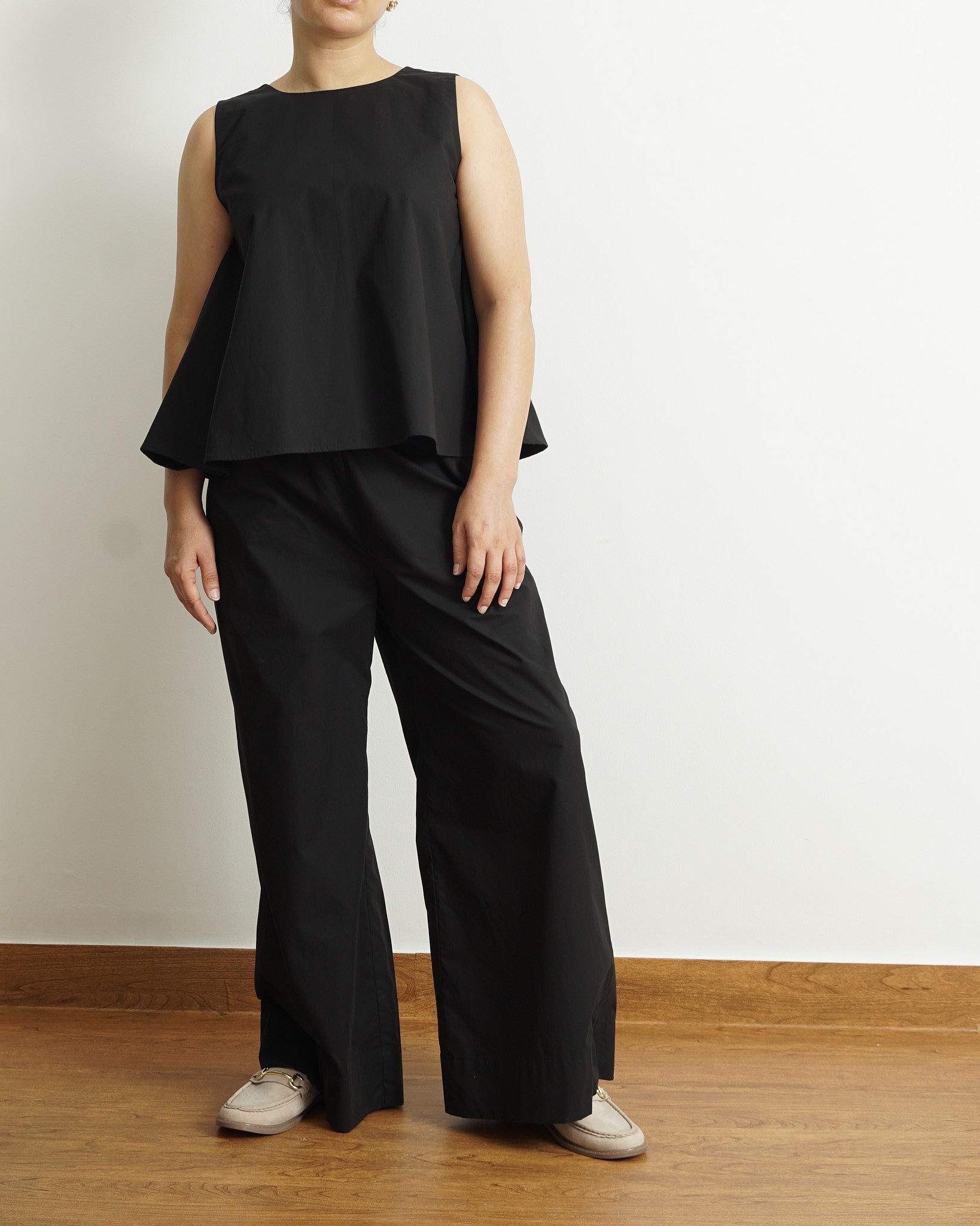 Black Sleeveless A-Line Top