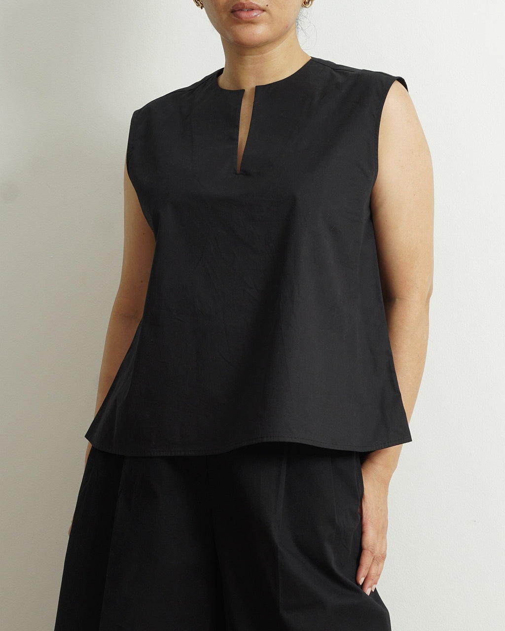 Relaxed-Fit A-Line Top in Black