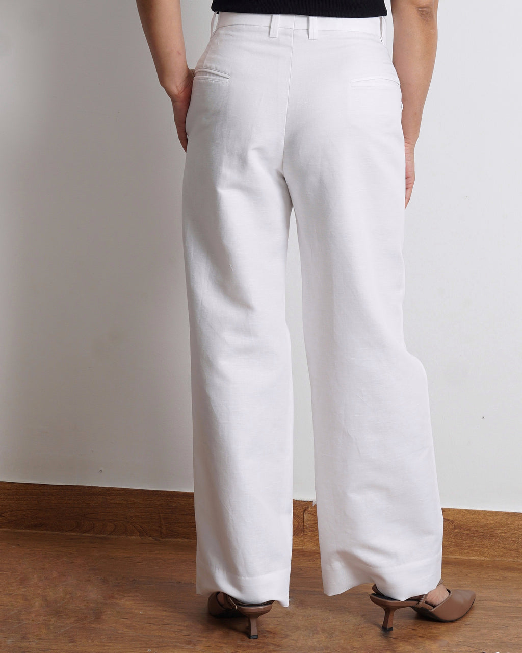 Relaxed Straight Trousers in White | Linen