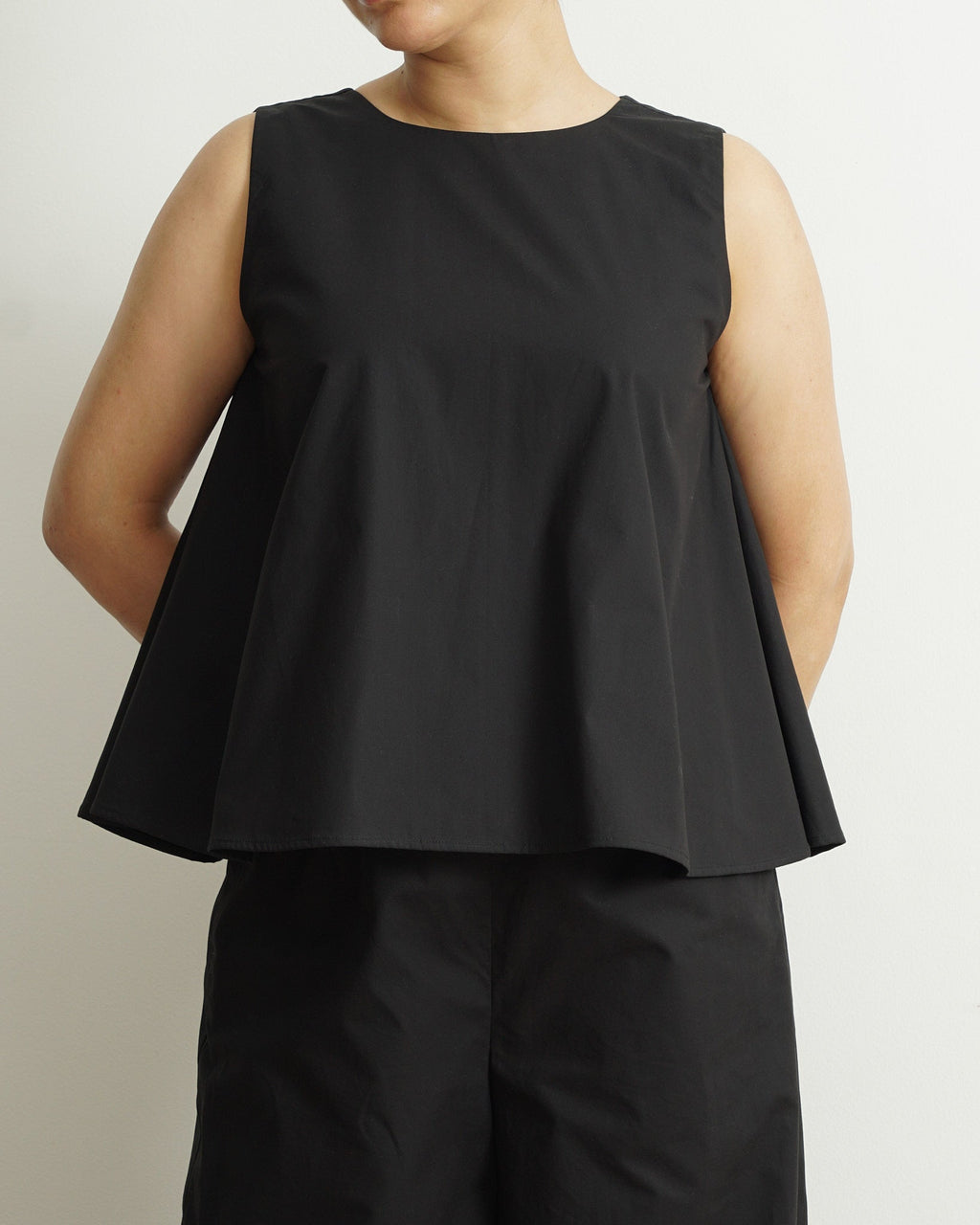 The Back Buttoned Top in Black | 100% Cotton