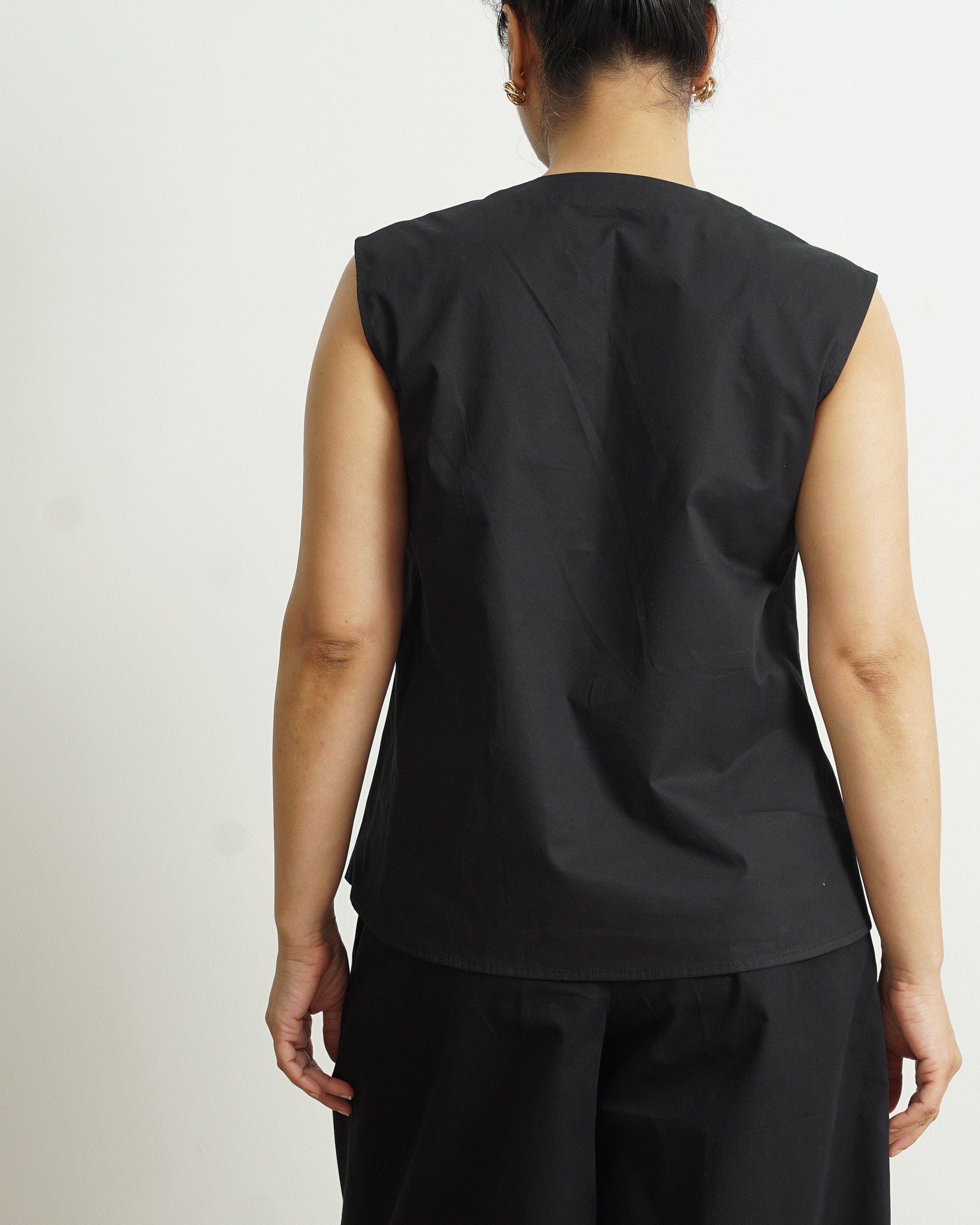 Relaxed-Fit A-Line Top in Black