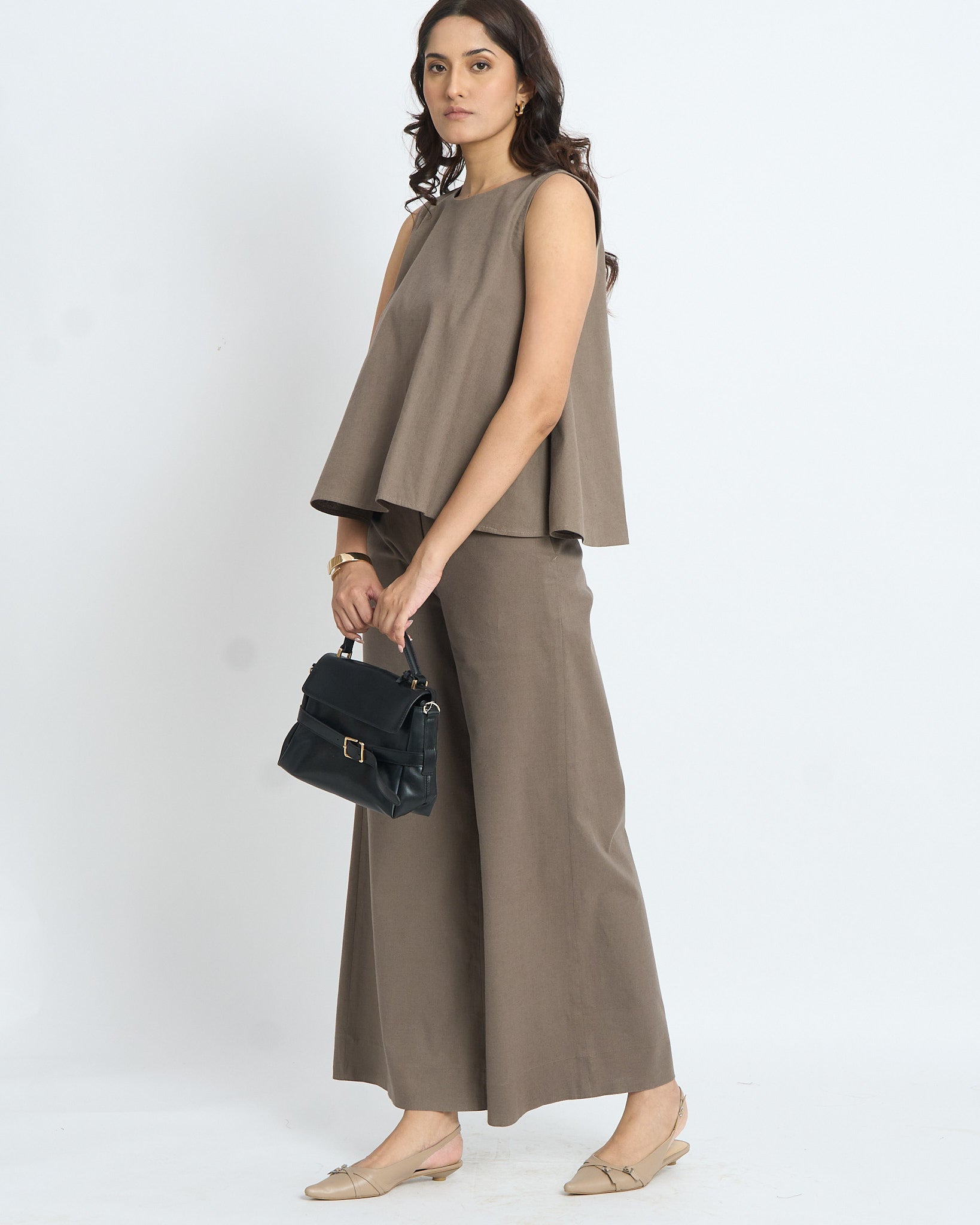 The Aster Top in Taupe in 100% cotton