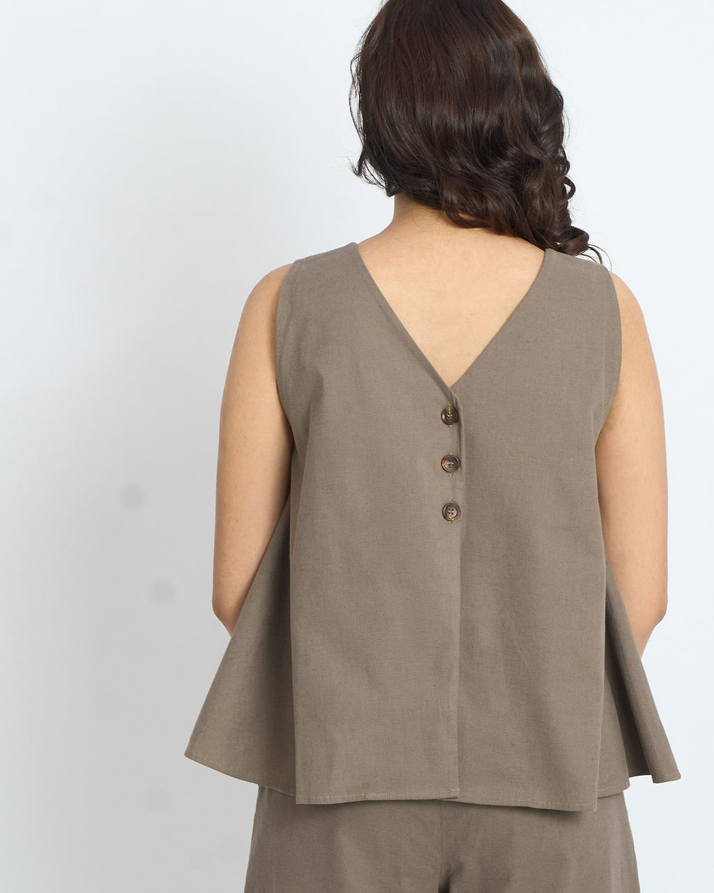 The Aster Top in Taupe in 100% cotton