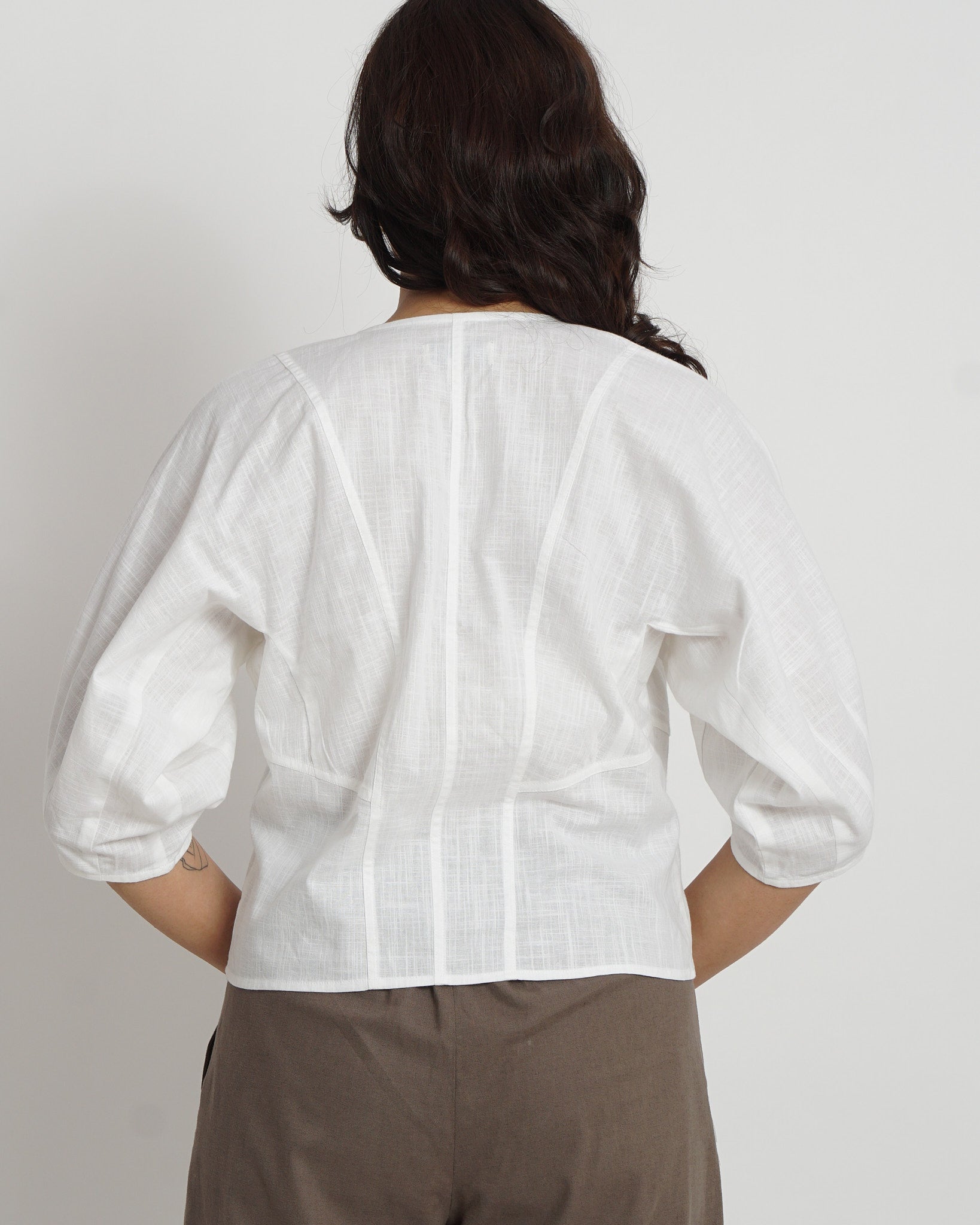 The Artisan Cut Top in White | 100% Cotton